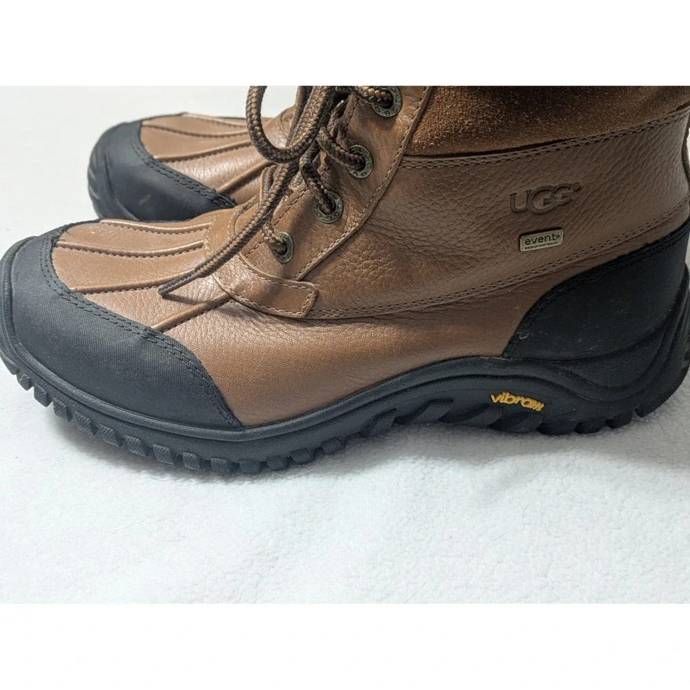 Ugg‎ Adirondack III Boots Women's Size 9 Brown Tan Faux Fur Winter Snow Lace Up